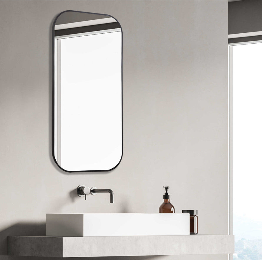 SLEEK AND SIMPLE RECTANGULAR MIRROR