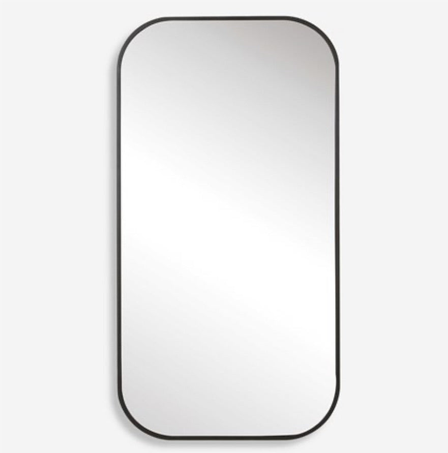 SLEEK AND SIMPLE RECTANGULAR MIRROR