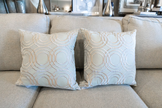 SEAFOAM/ SILVER PILLOW WITH TEXTURED ACCENT